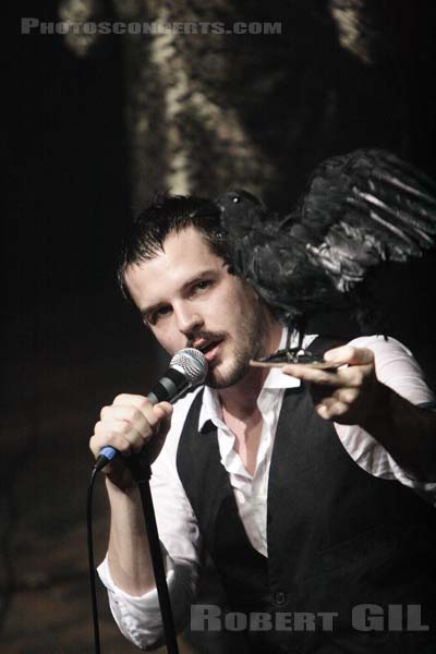 THE KILLERS - 2006-11-15 - PARIS - Le Bataclan - 